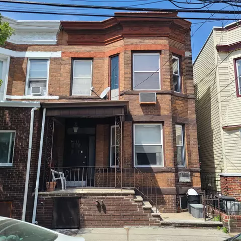 6011 Buchanan Pl, West New York, NJ 07093
