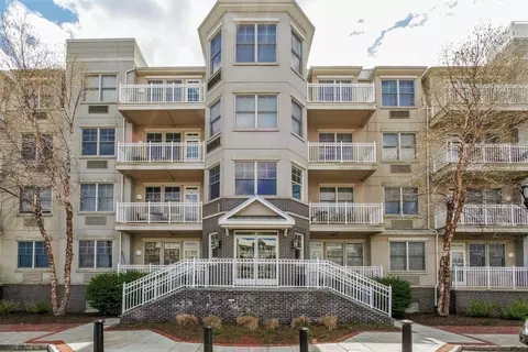 15 Freedom Way 206 #206, Jersey City, NJ 07305