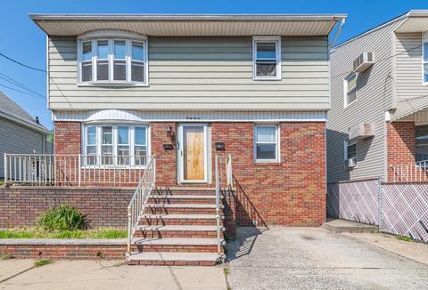47 E 14th St, Bayonne, NJ 07002