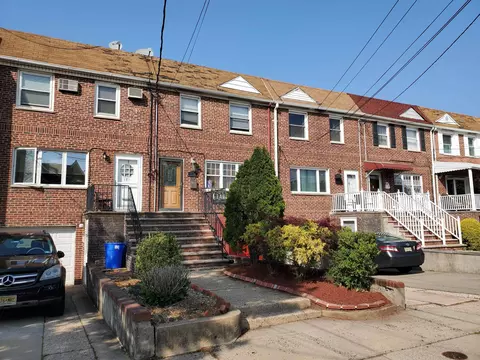 179 W 27th St, Bayonne, NJ 07002