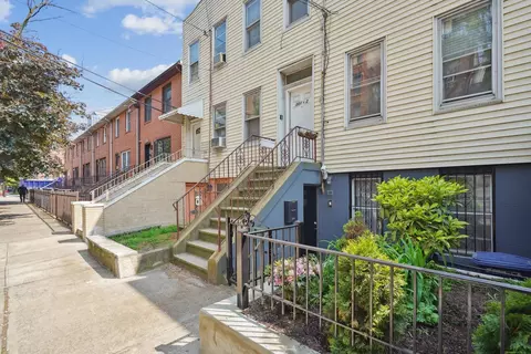 301 2nd St 1 #1, Jersey City, NJ 07302