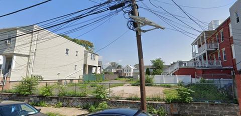 61 W 19th St, Bayonne, NJ 07002