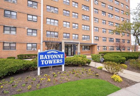 1225 Kennedy Blvd 2e #2E, Bayonne, NJ 07002