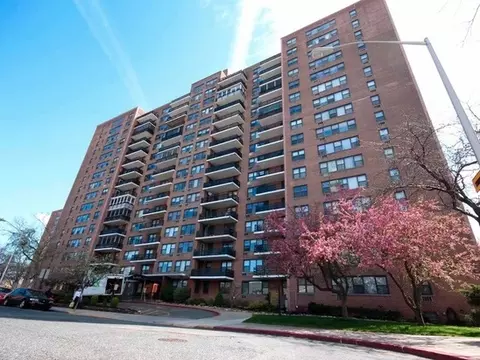 10 Huron Ave #2L, Jersey City, NJ 07306