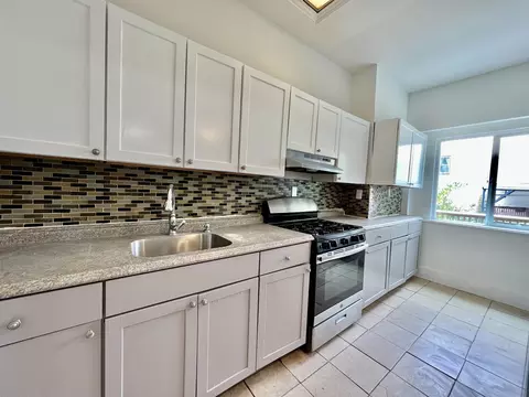 35 Winfield Ave, Jersey City, NJ 07305