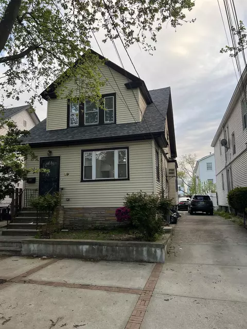 39 Neptune Ave, Jersey City, NJ 07305