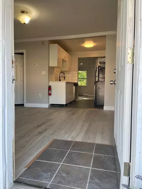 97 Garfield Ave, Jersey City, NJ 07305