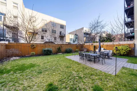 129 Harrison St #3, Hoboken, NJ 07030