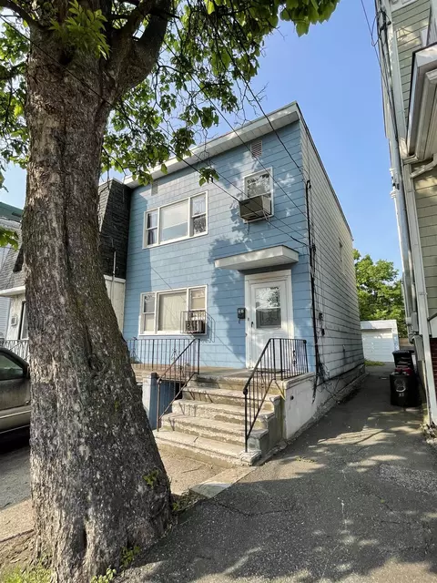 10 Elizabeth St, Jersey City, NJ 07306