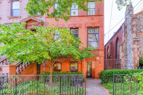 814 Hudson St, Hoboken, NJ 07030