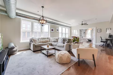 662 1st St 5a #5A, Hoboken, NJ 07030