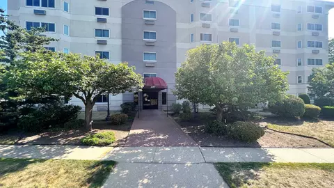 310 Lookout Ave, Hackensack, NJ 07601 photo 2