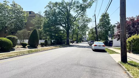 310 Lookout Ave, Hackensack, NJ 07601 photo 31