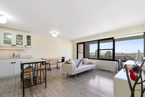 135 Montgomery St #19E, Jersey City, NJ 07302