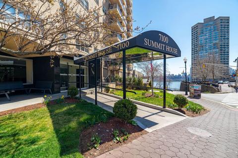 7100 Blvd E #14K, Guttenberg, NJ 07093