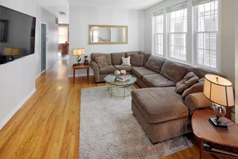 61 Fulton St, Weehawken, NJ 07086