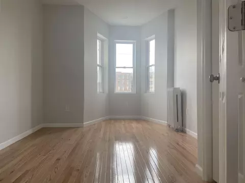 1619 Palisade Ave #4L, Union City, NJ 07087