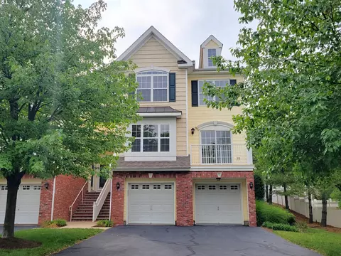 2 Boatworks Dr, Bayonne, NJ 07002
