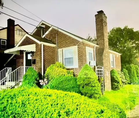 422 Mckinley St, Fairview, NJ 07022