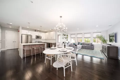 302 Monroe St 3b #3B, Hoboken, NJ 07030