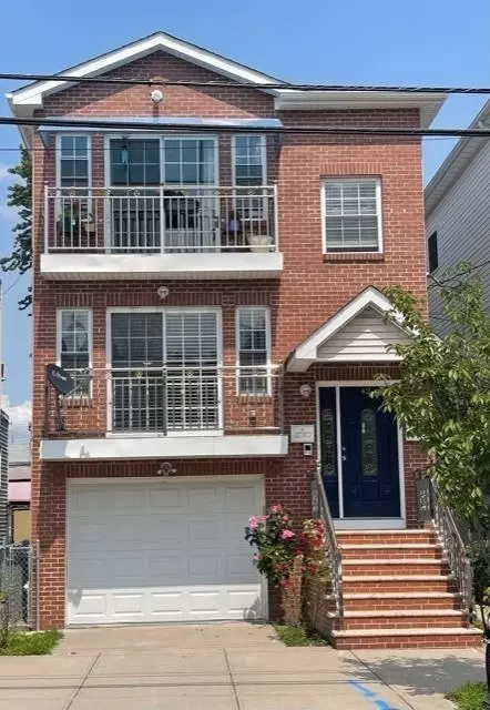 42 Pamrapo Ave, Jersey City, NJ 07305