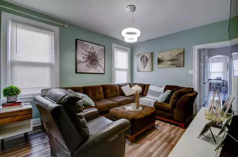 174 Neptune Ave, Jersey City, NJ 07305