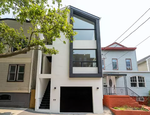 30 Wilkinson Ave, Jersey City, NJ 07305