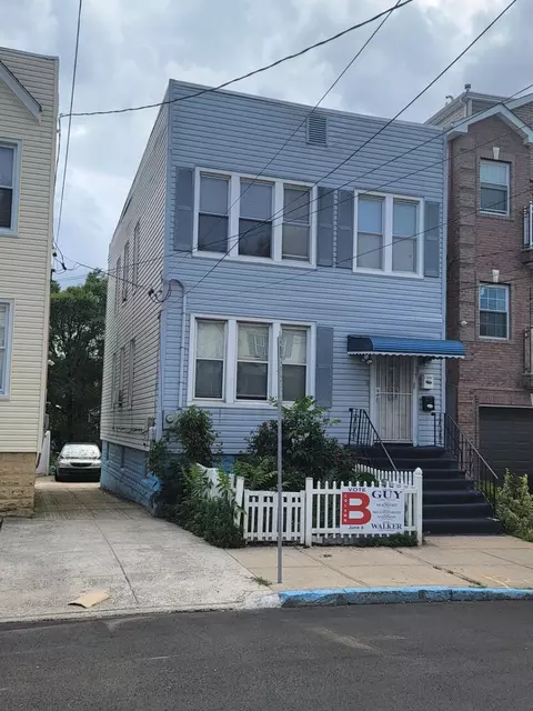 79 Pamrapo Ave, Jersey City, NJ 07305
