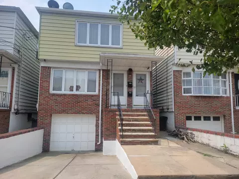 26 E 18th St, Bayonne, NJ 07002