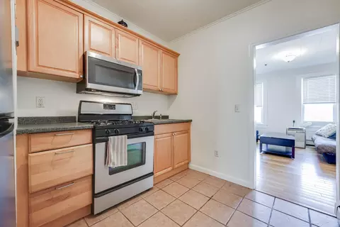 466 Monmouth St #4R, Jersey City, NJ 07302
