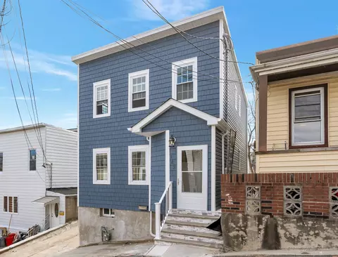 182 Cottage Ln, Cliffside Park, NJ 07010