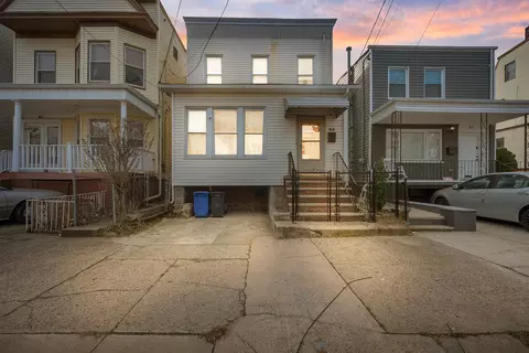 83 Pearsall Ave, Jersey City, NJ 07305
