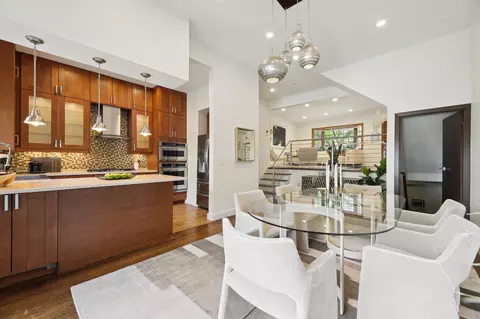 310 9th St, Jersey City, NJ 07302