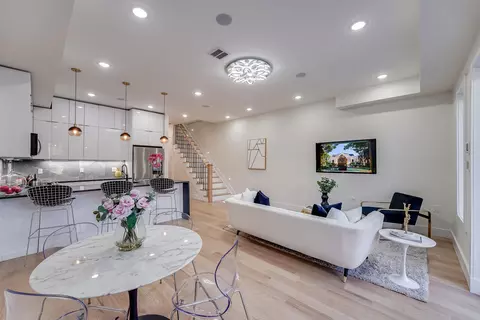 94 Wilkinson Ave A2 #A2, Jersey City, NJ 07305