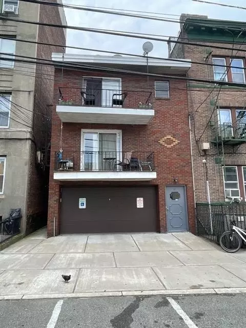 35 66th St #2-2, West New York, NJ 07093