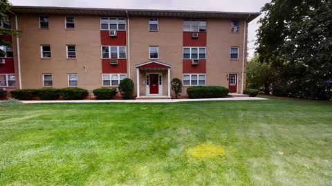 2 Radio Ave B4 #B4, Secaucus, NJ 07094