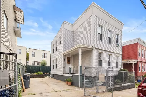 127 Dekalb Ave, Jersey City, NJ 07306
