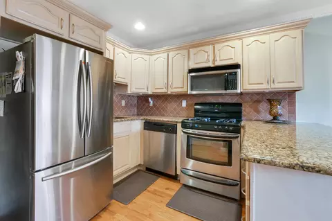 15 Jefferson Ave 3a #3A, Jersey City, NJ 07306