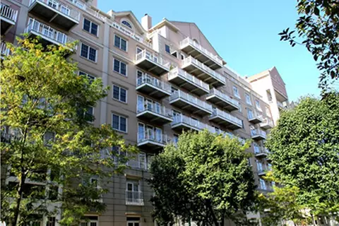 207 Shearwater Ct West 51 #51, Jersey City, NJ 07305
