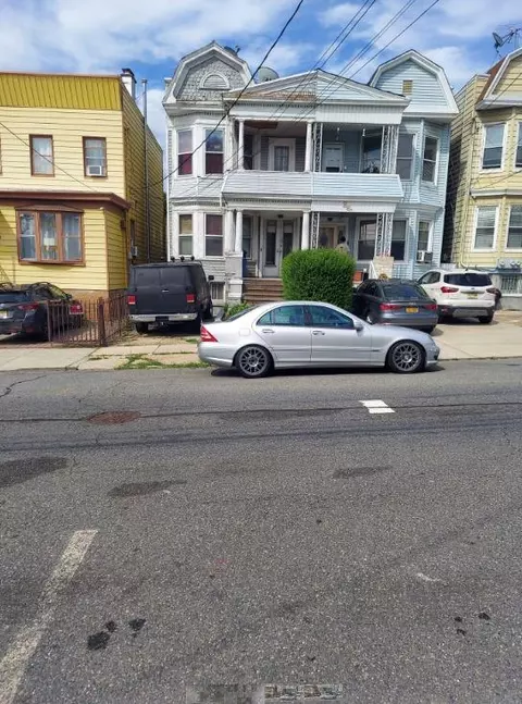 88 Boyd Ave, Jersey City, NJ 07304
