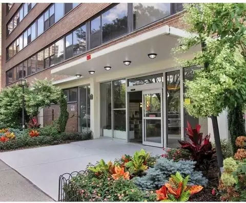 135 Montgomery St #11H, Jersey City, NJ 07302