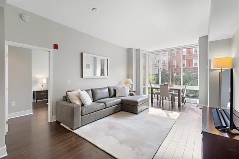 1100 Maxwell Ln #321, Hoboken, NJ 07030