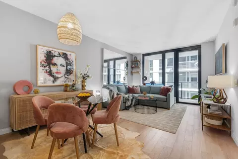160 1st St #810, Jersey City, NJ 07302