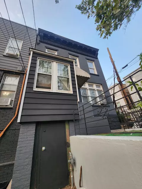 26 Spruce St, Jersey City, NJ 07306