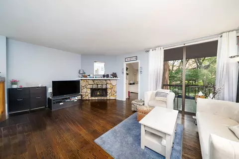 457 Dunlin Plz, Secaucus, NJ 07094