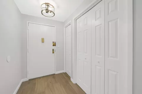1540 Harmon Cove Tower, Secaucus, NJ 07094