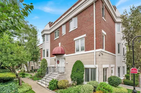 305 St Michaels Walk, Union City, NJ 07087