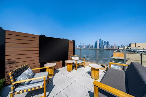 1425 Hudson St #3A, Hoboken, NJ 07030
