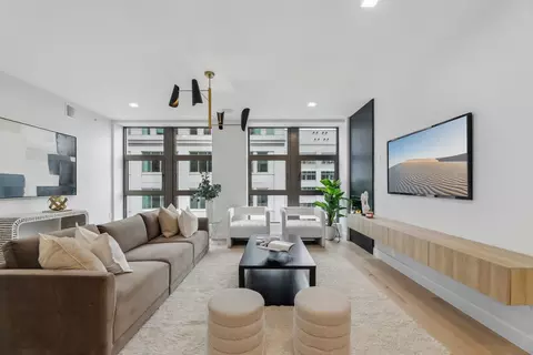 72 York St #10, Jersey City, NJ 07302