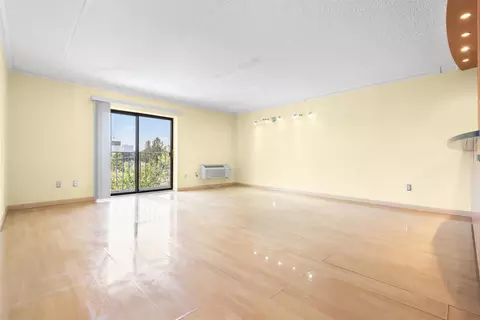 281 Park St #4H, Hackensack, NJ 07601 photo 4